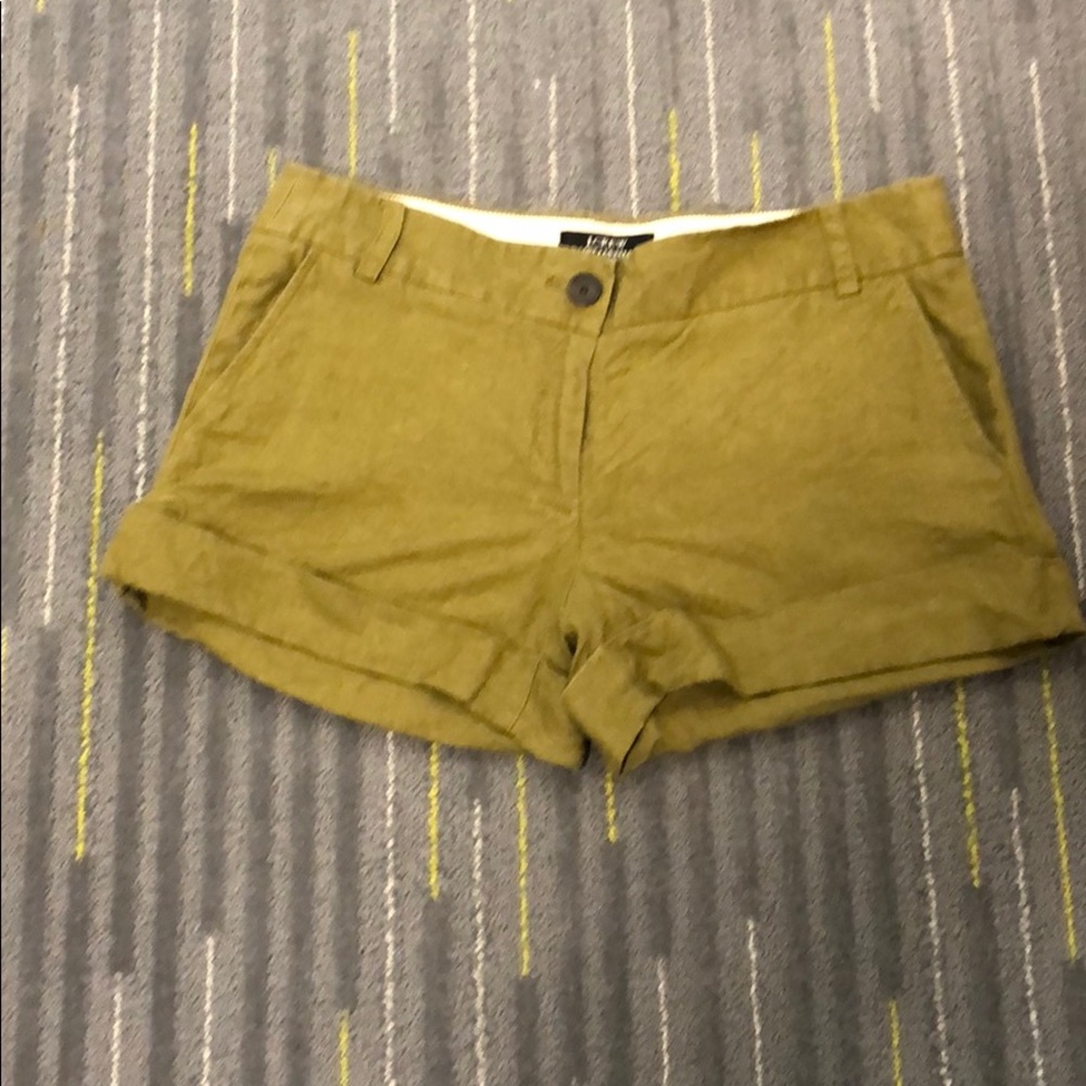 Cuffed linen shorts